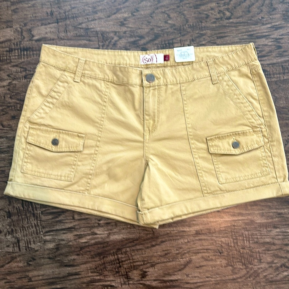 NWT: SO Authentic American Heritage Cargo Shorts